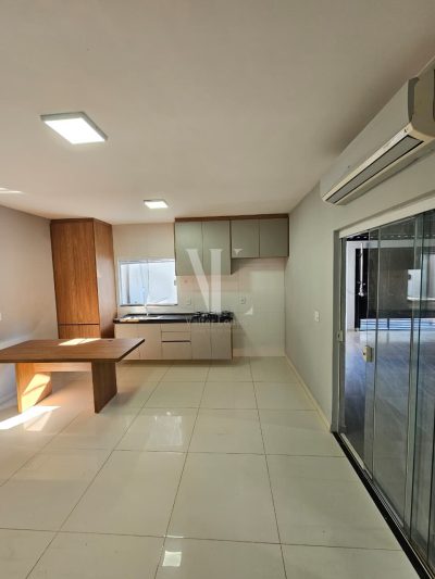 CASA 3 DORMITORIOS COM SUÍTE - VENDA  VILA SÃO FRANCISCO BAURU.