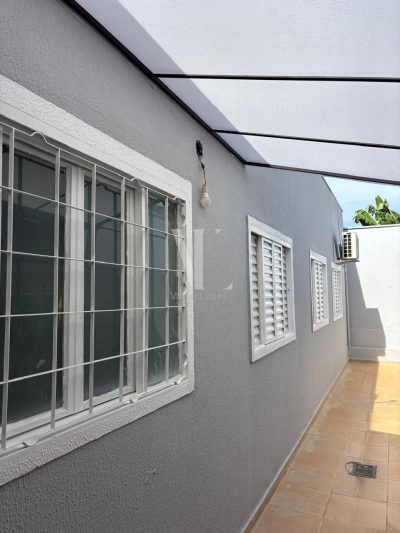 CASA 3 QUARTOS SENDO UMA SUITE PROX A APAE BAURU