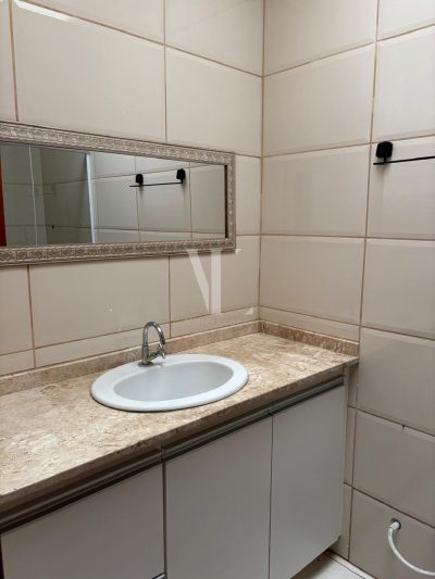 CASA 3 QUARTOS SENDO UMA SUITE PROX A APAE BAURU